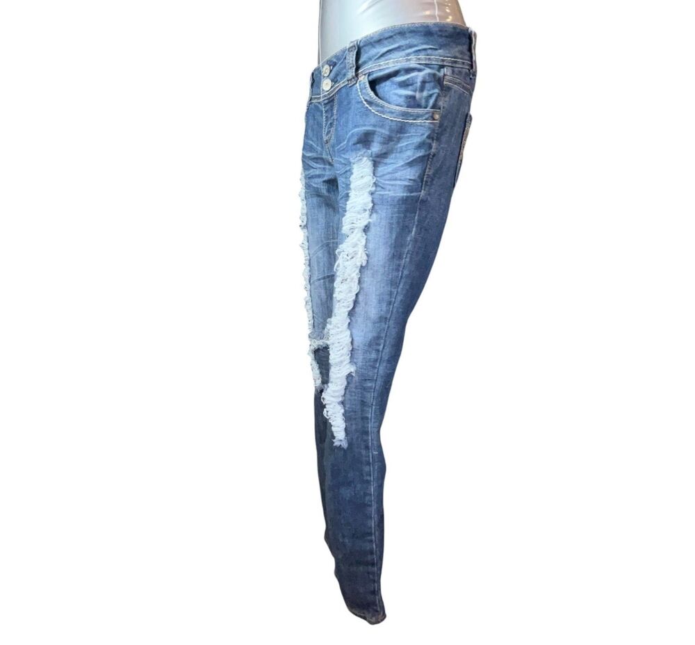 Almost Famous Jeans Women 9 Mid Rise Distressed Stretch Always Fabulous (W32 L31 - Picture 2 of 16